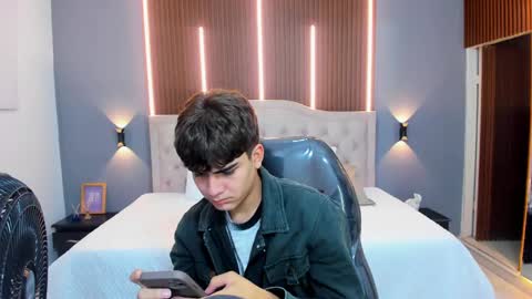 Tommy  online show from September 9, 3:39 am