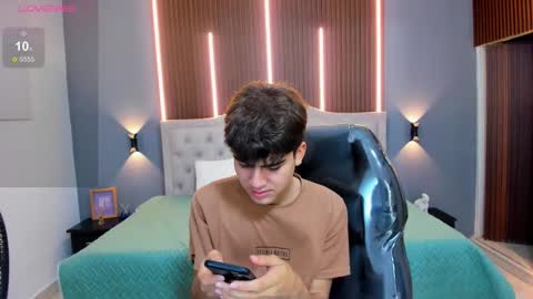 Tommy  online show from September 12, 3:52 am