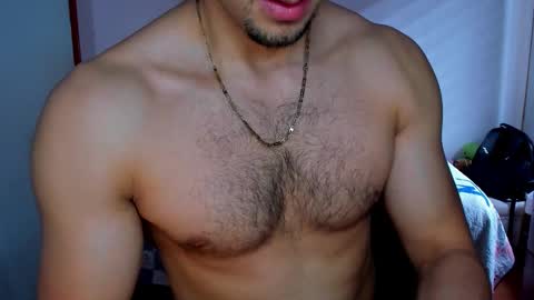 Twitter BreddTommy IG tommy bredd online show from October 19, 7:18 pm