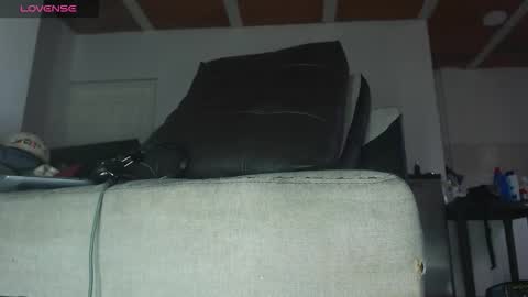   Thomas    online show from January 15, 10:18 pm