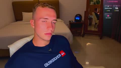 Snapshot of tommy_cumfinger chatting on October 21, 11:26 am Tommy online show from October 21, 11:26 am