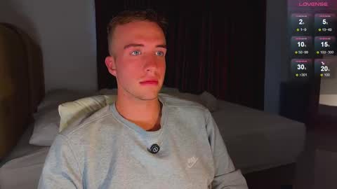 Snapshot of tommy_cumfinger chatting on March 11, 7:24 am Tommy online show from March 11, 7:24 am