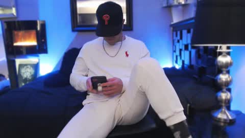 Snapshot of tommy_knuckles chatting on February 12, 7:45 pm Tommy online show from February 12, 7:45 pm