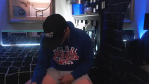 Snapshot of tommy_knuckles chatting on October 21, 3:27 pm Tommy online show from October 21, 3:27 pm