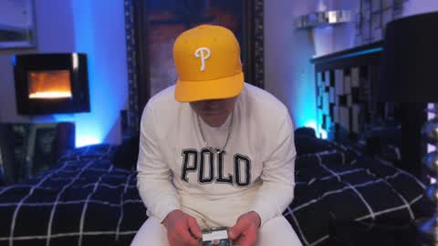 Snapshot of tommy_knuckles chatting on February 1, 10:26 am Tommy online show from February 1, 10:26 am