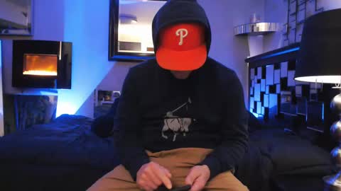 Snapshot of tommy_knuckles chatting on February 17, 1:44 pm Tommy online show from February 17, 1:44 pm