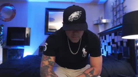 Snapshot of tommy_knuckles chatting on February 26, 5:31 pm Tommy online show from February 26, 5:31 pm