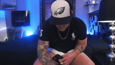 Snapshot of tommy_knuckles chatting on February 4, 2:53 pm Tommy online show from February 4, 2:53 pm