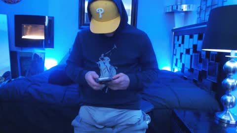 Snapshot of tommy_knuckles chatting on February 22, 9:01 am Tommy online show from February 22, 9:01 am