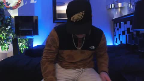 Snapshot of tommy_knuckles chatting on March 11, 7:03 am Tommy online show from March 11, 7:03 am