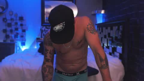 Snapshot of tommy_knuckles chatting on September 30, 4:06 pm Tommy online show from September 30, 4:06 pm