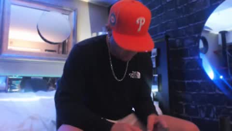 Snapshot of tommy_knuckles chatting on October 12, 5:15 pm Tommy online show from October 12, 5:15 pm