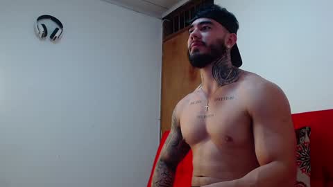 Steven online show from February 1, 11:21 am