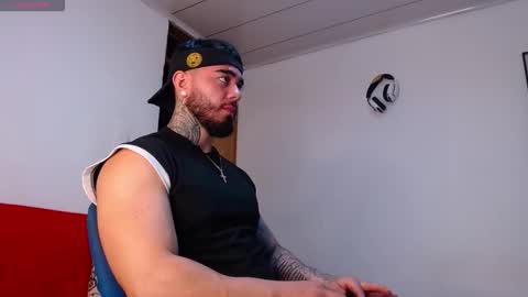 Steven online show from December 5, 8:24 am