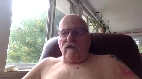 tommyknocker1 online show from October 16, 4:28 pm