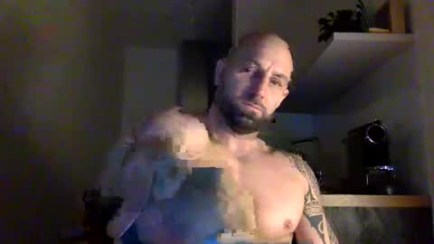 Thomas Fit online show from March 8, 1:06 am