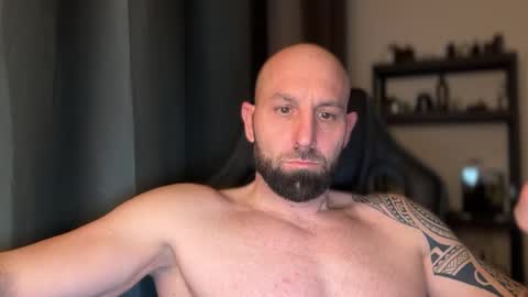 Thomas Fit online show from April 4, 10:06 pm