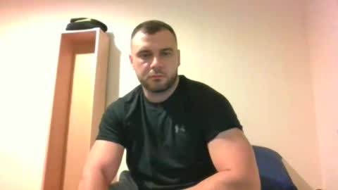 tommyy19901 online show from September 14, 7:15 pm