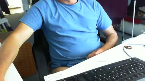 Tom online show from September 18, 2:32 pm