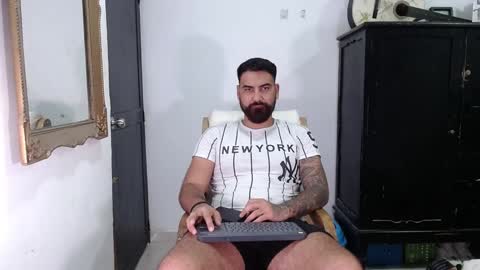 Snapshot of tomy_johnson2 chatting on December 31, 8:12 pm Tomas jhonson online show from December 31, 8:12 pm