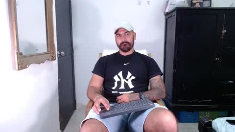 Snapshot of tomy_johnson2 chatting on January 26, 9:29 pm Tomas jhonson online show from January 26, 9:29 pm
