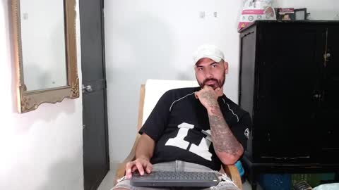 Snapshot of tomy_johnson2 chatting on January 25, 10:39 pm Tomas jhonson online show from January 25, 10:39 pm