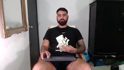 Snapshot of tomy_johnson2 chatting on January 13, 8:04 pm Tomas jhonson online show from January 13, 8:04 pm