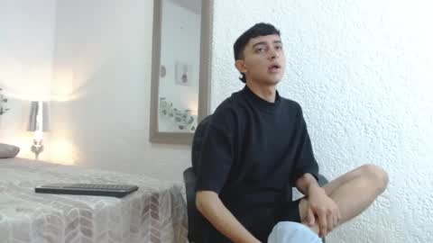 tomy_moon online show from February 24, 6:36 pm