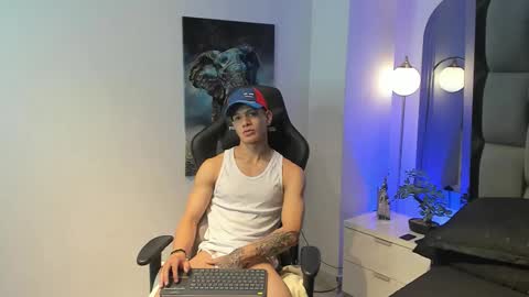 Snapshot of tony_petrov chatting on October 3, 2:53 am tony_petrov online show from October 3, 2:53 am