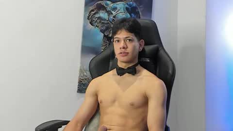 tony_petrov online show from December 5, 2:15 pm