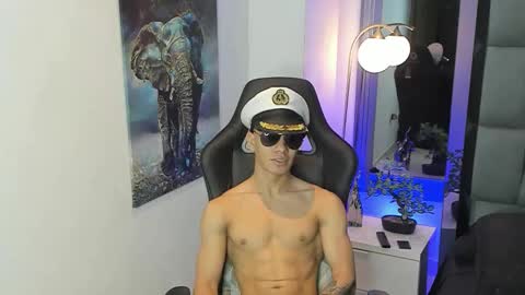 Snapshot of tony_petrov chatting on September 27, 7:50 am tony_petrov online show from September 27, 7:50 am