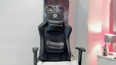 tony_petrov online show from February 6, 7:12 am