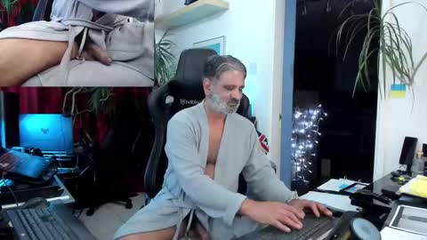 topalphaboss online show from October 30, 4:35 am