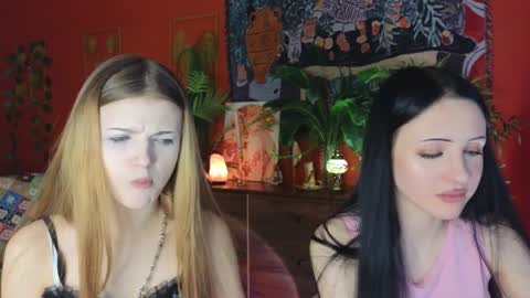 Tori online show from April 9, 8:47 pm