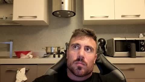 toro_arrapato online show from November 9, 8:33 pm