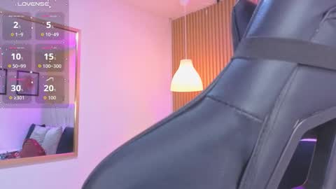 karla online show from November 28, 11:01 pm