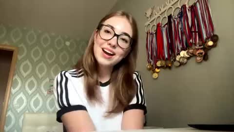 hey im Sarah online show from July 26, 7:28 am