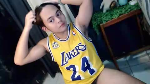 Toshiro online show from April 3, 7:10 pm