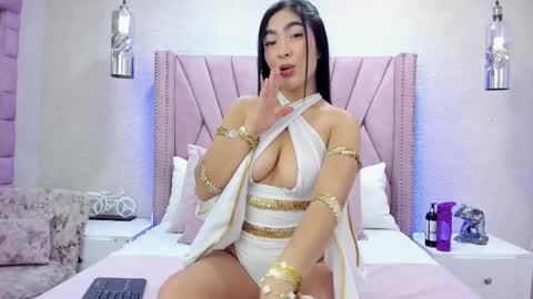 Tracy Daniels online show from October 31, 11:54 am