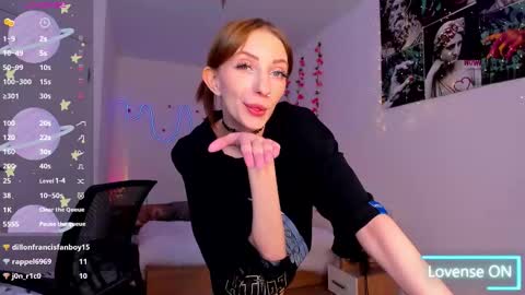 Ariana and Erik online show from December 3, 2:51 pm