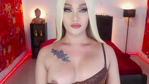 KYLIE BELLA  TS online show from December 18, 6:52 am