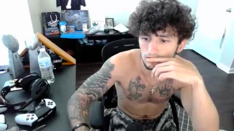 Snapshot of travishupp1 chatting on October 21, 7:17 pm Trav online show from October 21, 7:17 pm