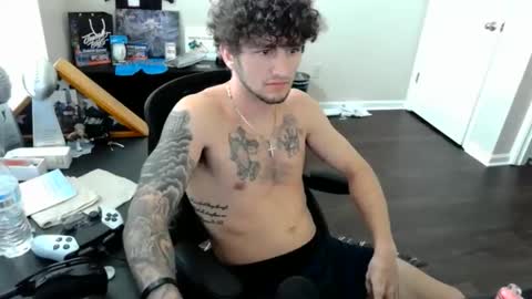 Snapshot of travishupp1 chatting on October 28, 3:13 pm Trav online show from October 28, 3:13 pm