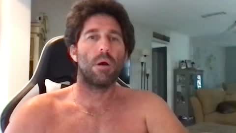 TravisKenn online show from October 30, 7:03 pm