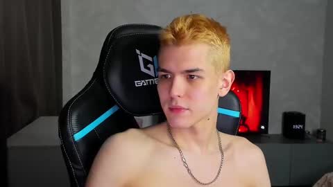 travisrivas online show from March 7, 4:22 pm