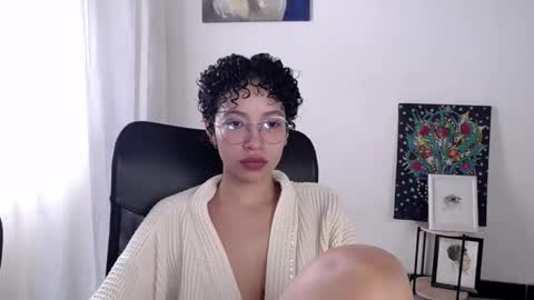 Emily online show from December 4, 7:46 pm