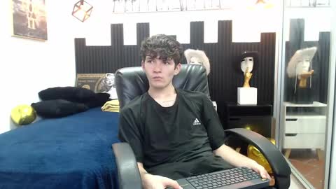 trevor_mob online show from June 1, 1:45 pm