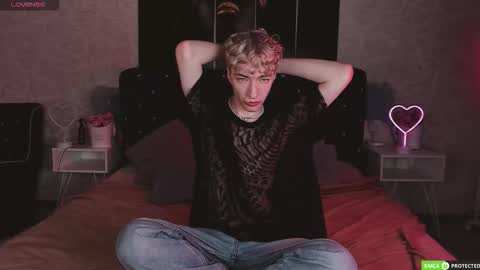 TrevorBenson online show from November 11, 4:25 am