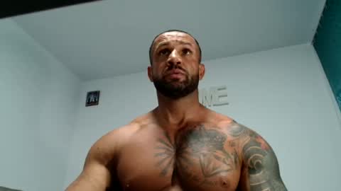 tridentmuscles online show from December 21, 10:49 pm