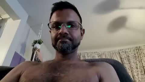 trinicdn online show from October 8, 4:40 am